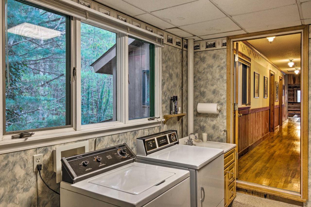 Spacious Cullowhee Lodge With Views And River Access! Exteriör bild